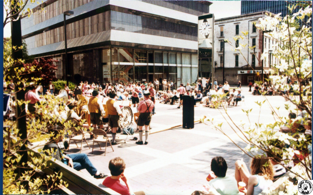 1980 04 20 36 Fayetteville St Mall.jpg